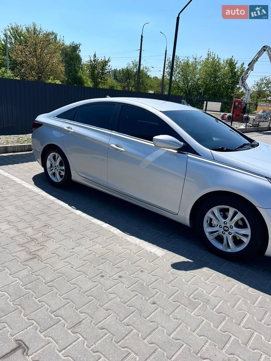 2010 Hyundai Sonata - мініатюра 12
