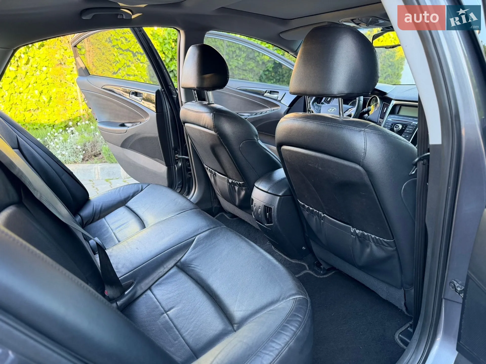 2010 Hyundai Sonata - мініатюра 23
