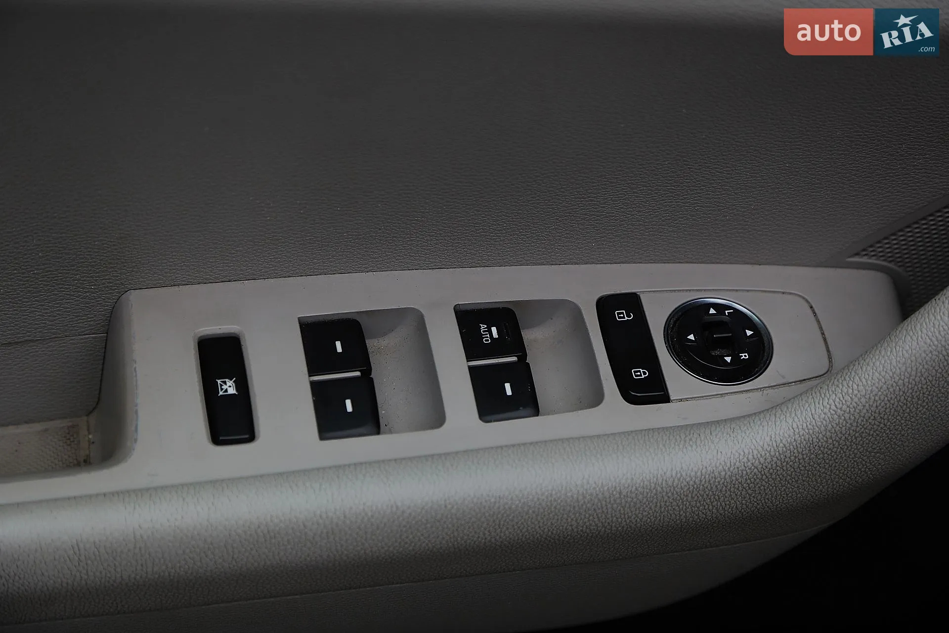 2014 Hyundai Sonata - мініатюра 27