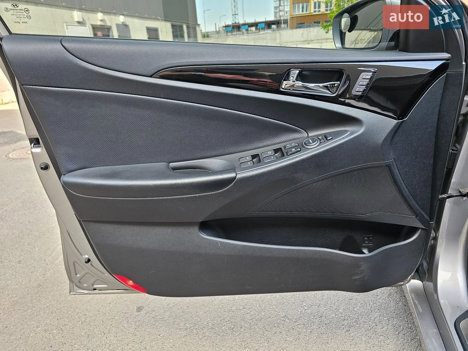 2010 Hyundai Sonata - мініатюра 23