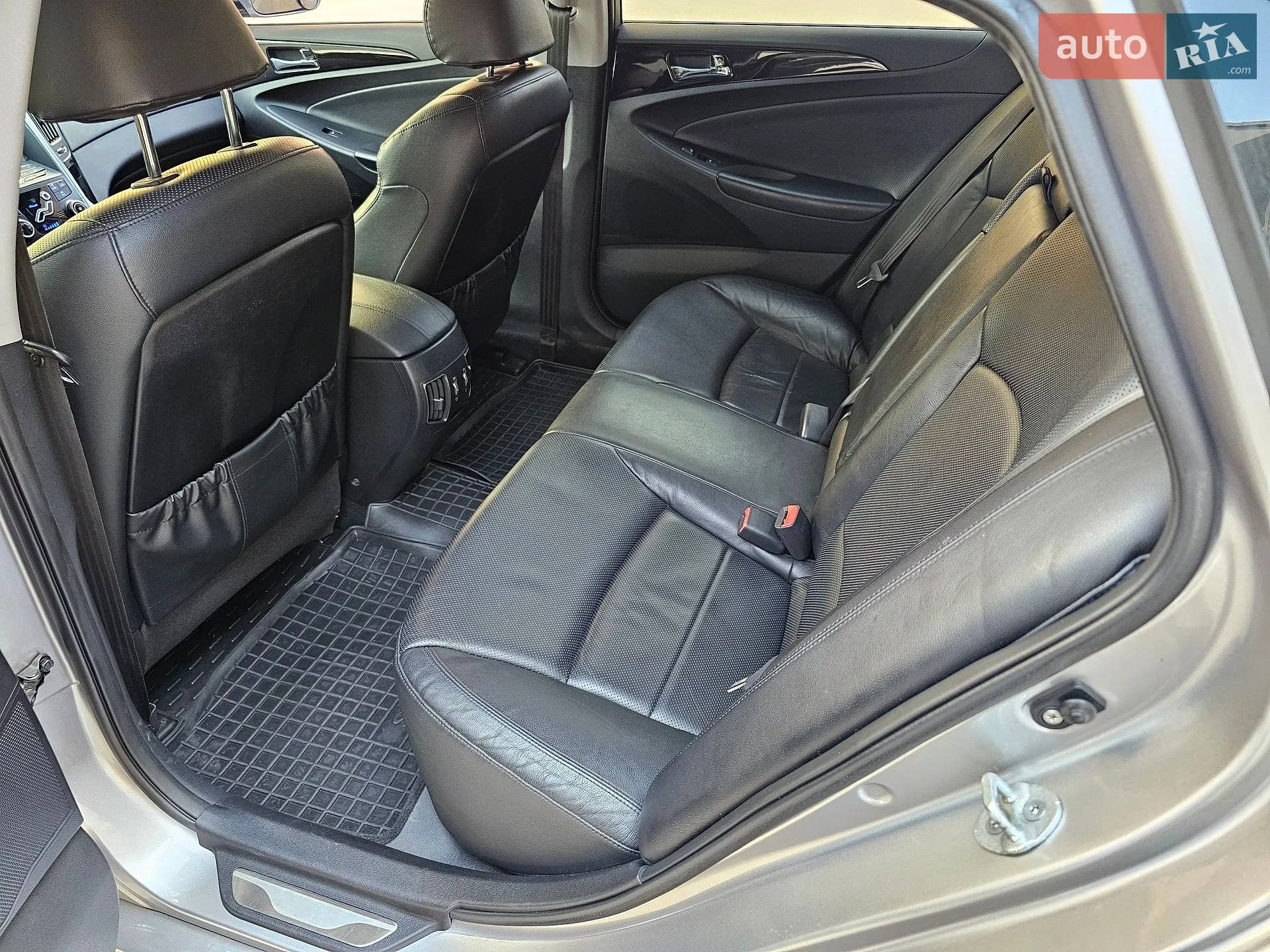 2010 Hyundai Sonata - мініатюра 42