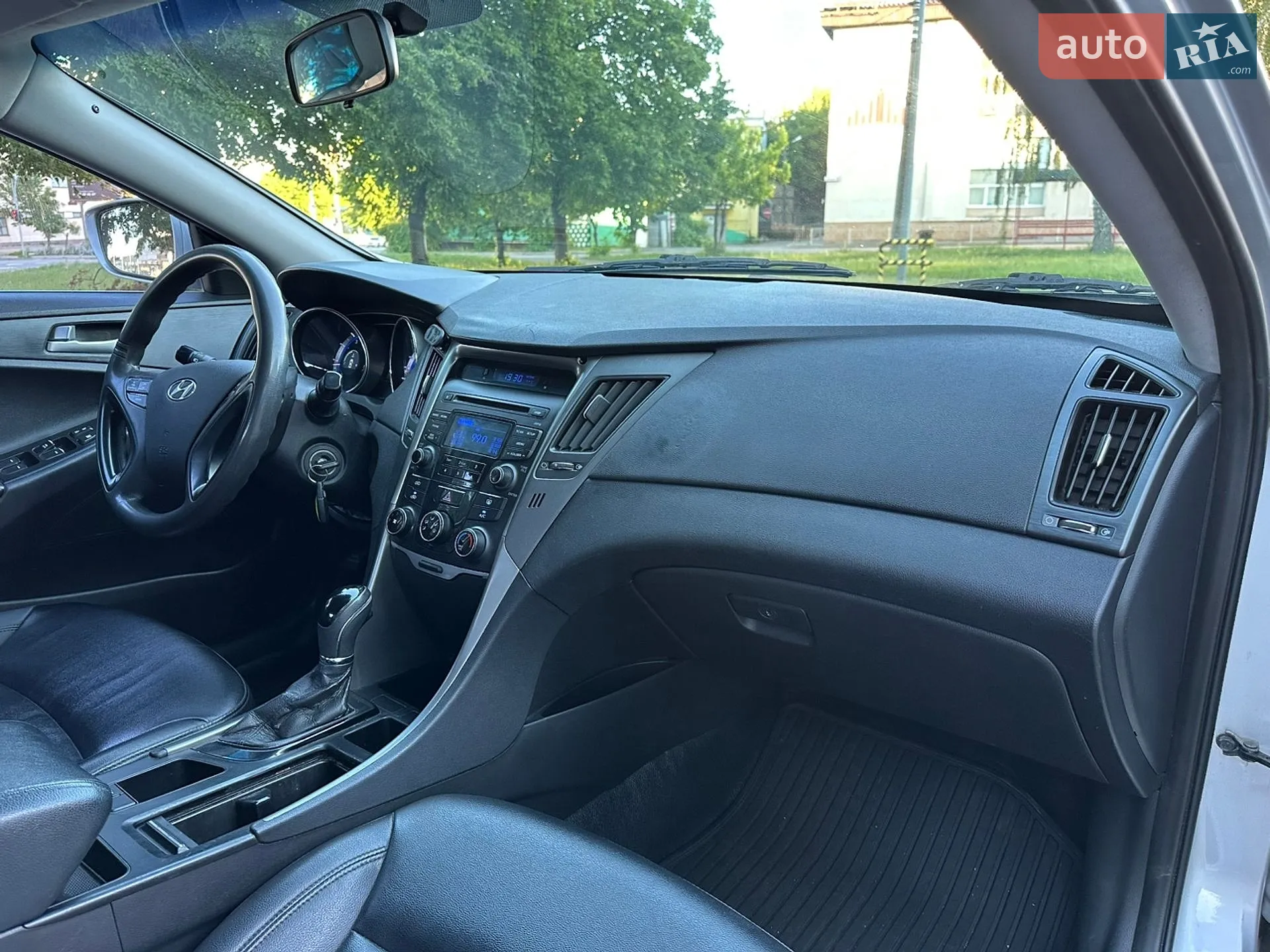 2013 Hyundai Sonata - мініатюра 24