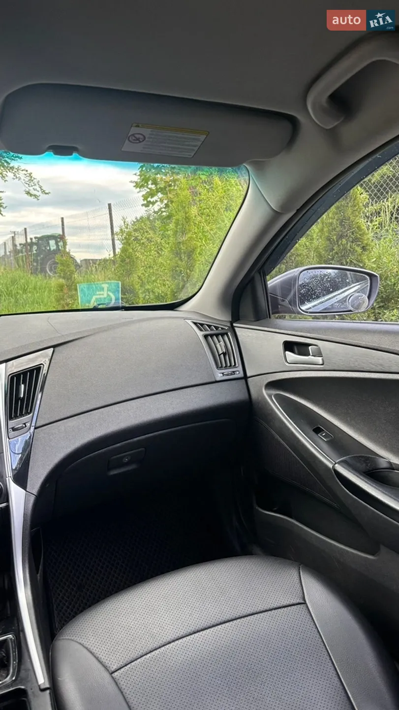 2010 Hyundai Sonata - мініатюра 8