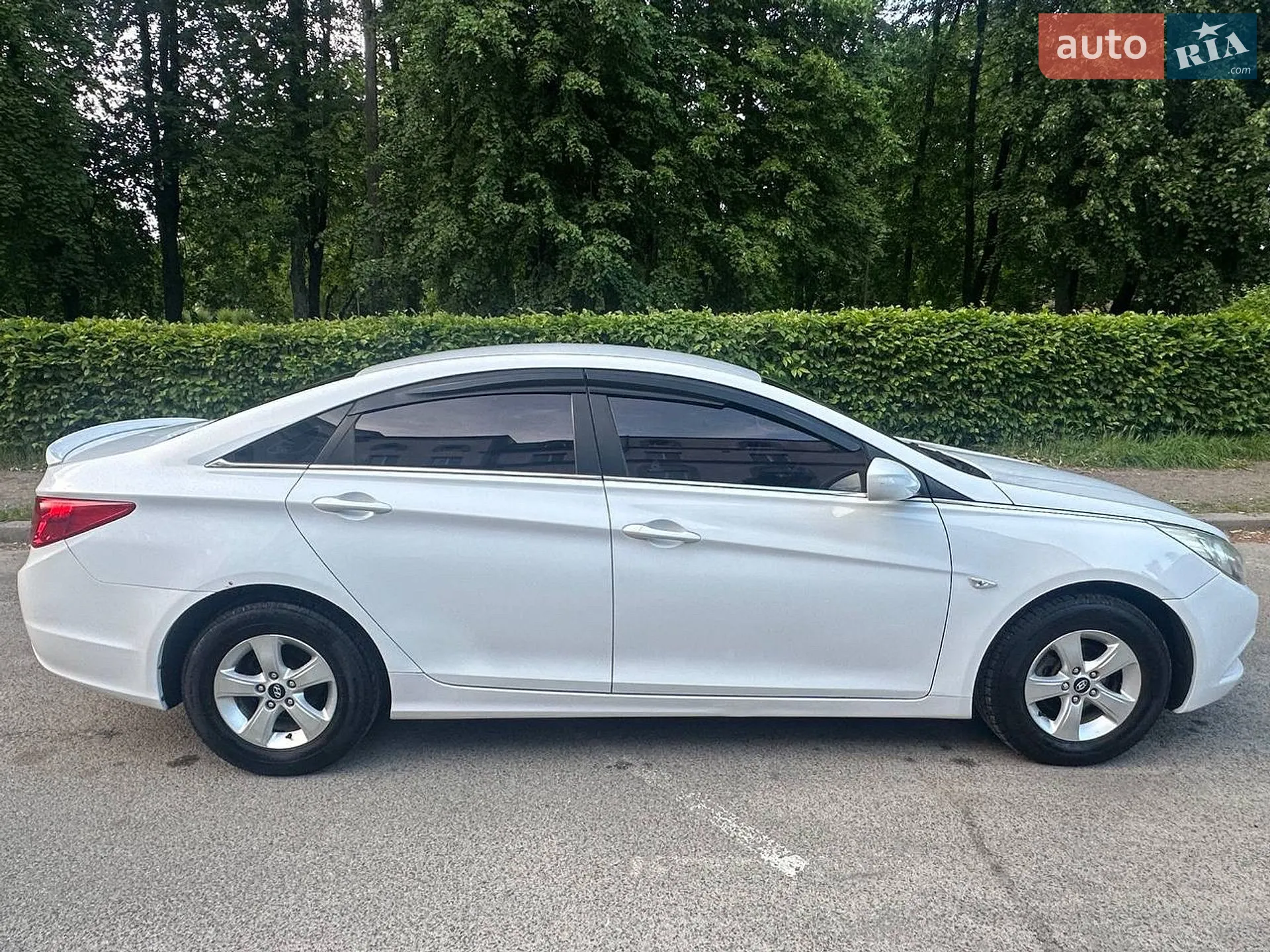 2011 Hyundai Sonata - мініатюра 9