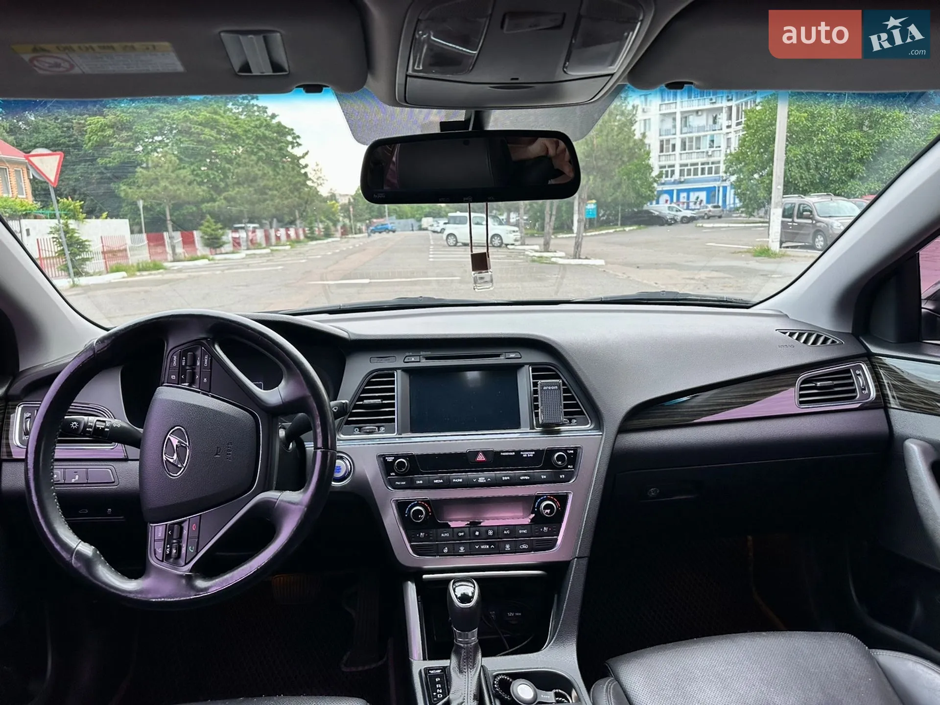 2017 Hyundai Sonata - мініатюра 16