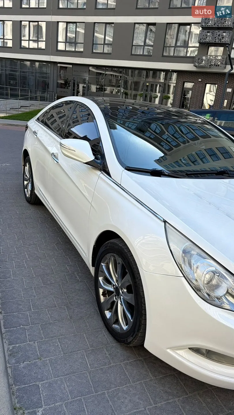 2011 Hyundai Sonata - мініатюра 2