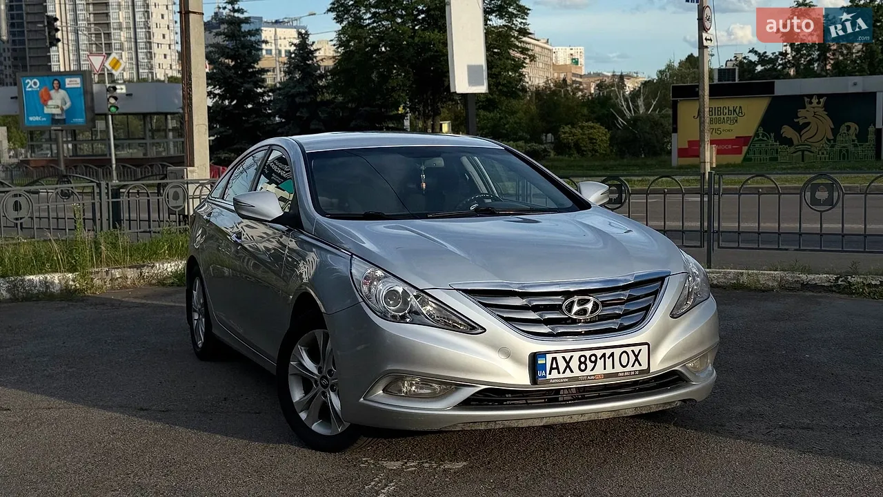 2010 Hyundai Sonata - мініатюра 18