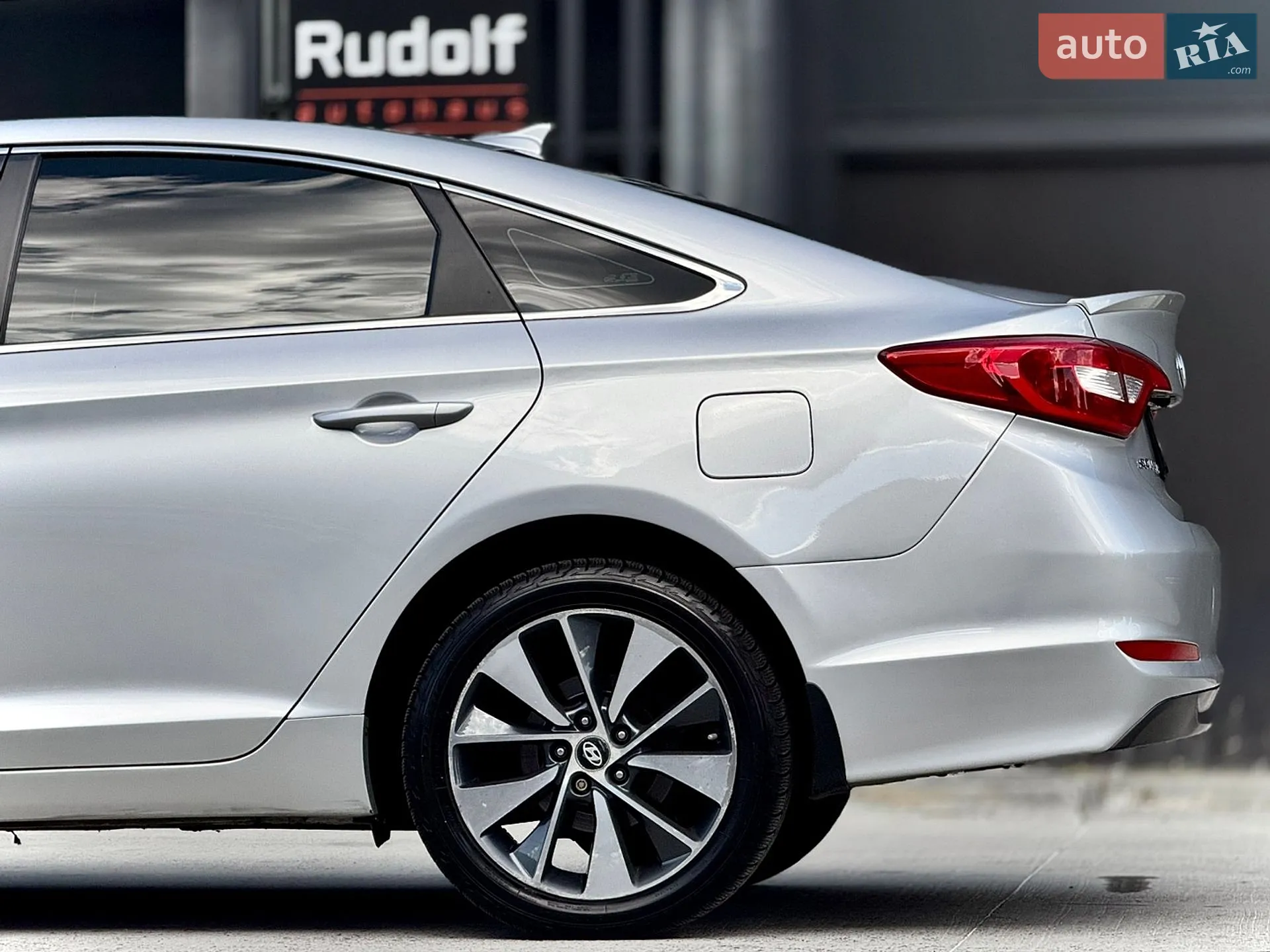 2015 Hyundai Sonata - мініатюра 16