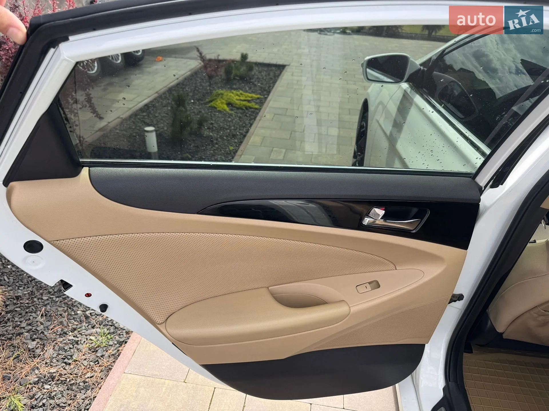 2011 Hyundai Sonata - мініатюра 48