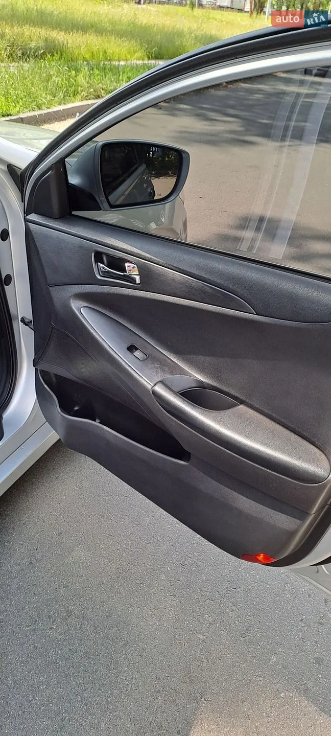 Hyundai Sonata 2012 VIN KMHEC41LBDA508764 фото оголошення 30 з 56