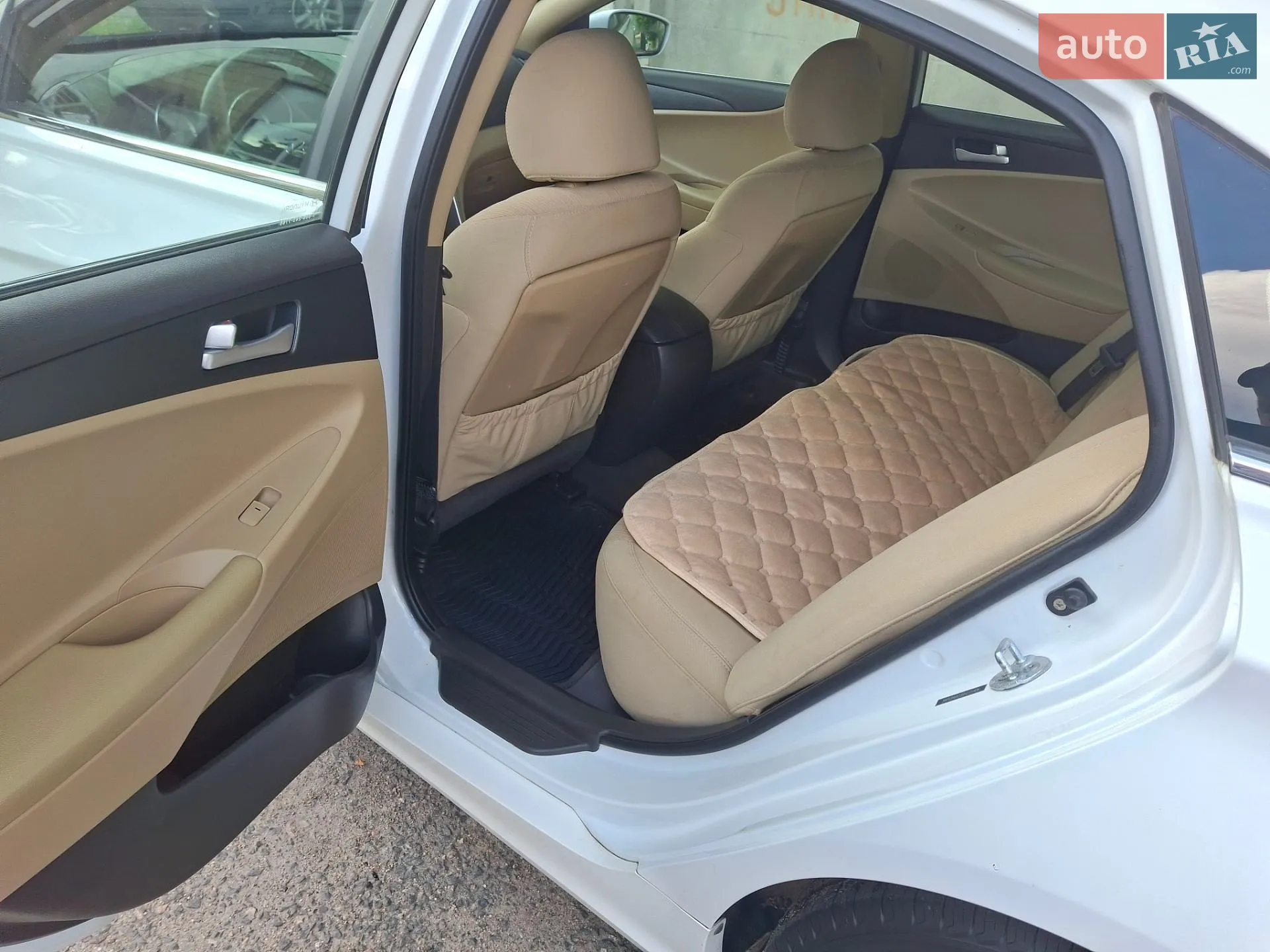 2011 Hyundai Sonata - мініатюра 15