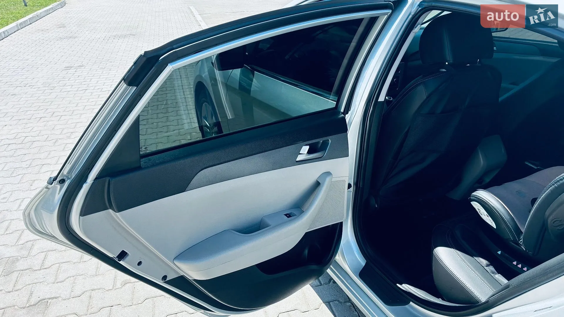 2017 Hyundai Sonata - мініатюра 16