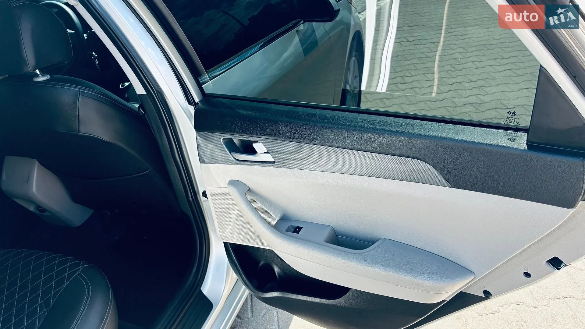 2017 Hyundai Sonata - мініатюра 21