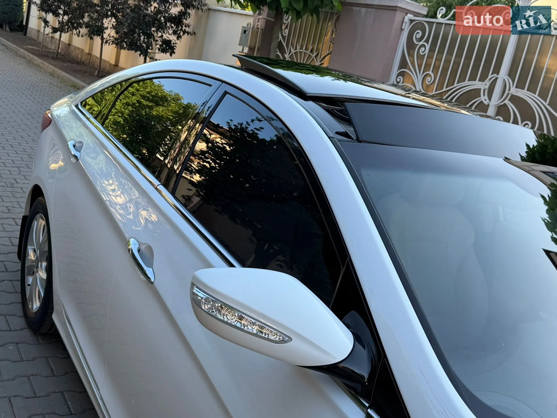 2010 Hyundai Sonata - мініатюра 6