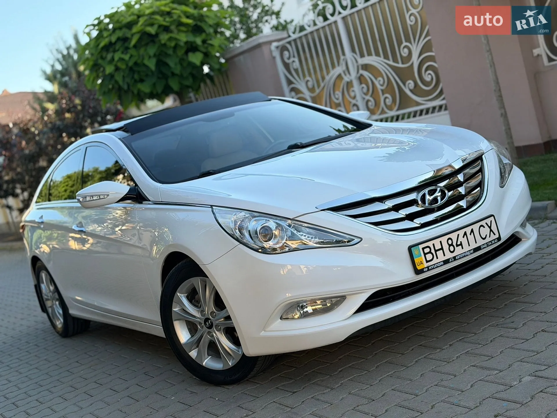 2010 Hyundai Sonata - мініатюра 11
