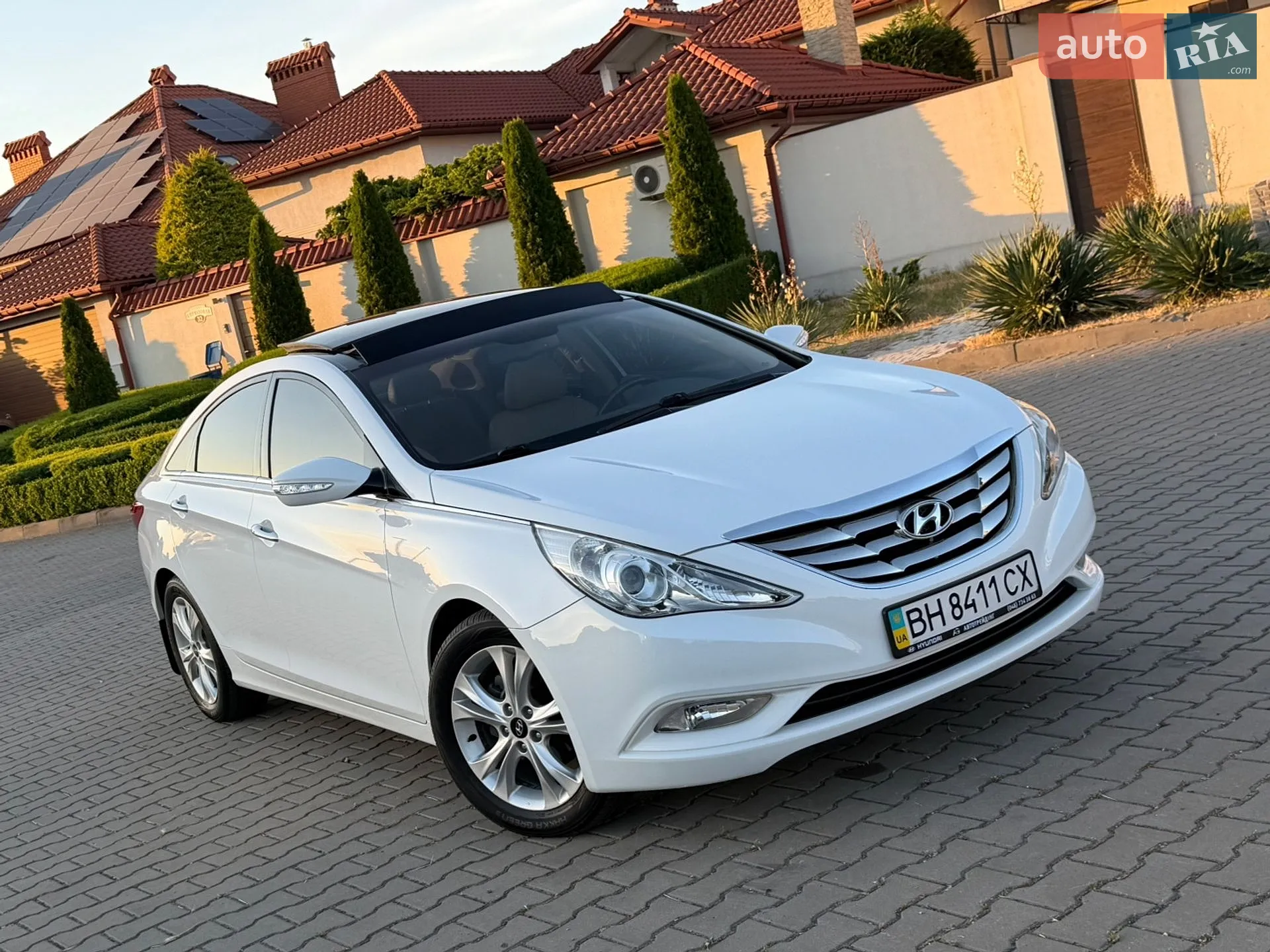 2010 Hyundai Sonata - мініатюра 79