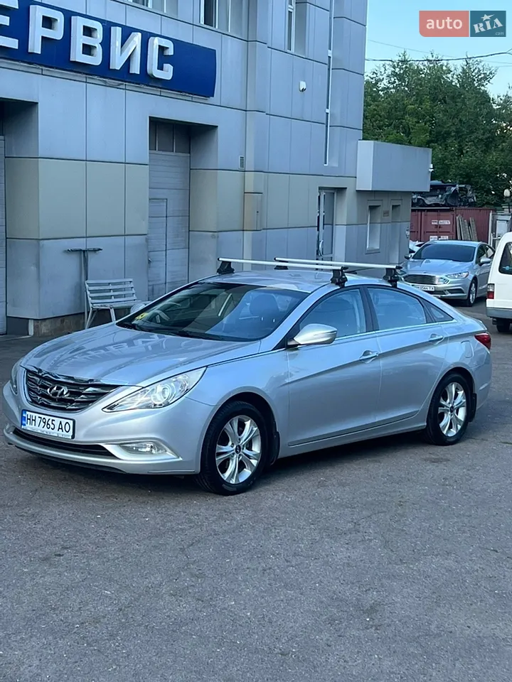 2010 Hyundai Sonata - мініатюра 8