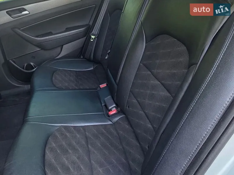 Hyundai Sonata 2018 VIN 5NPE34AF3JH713115 фото оголошення 7 з 76