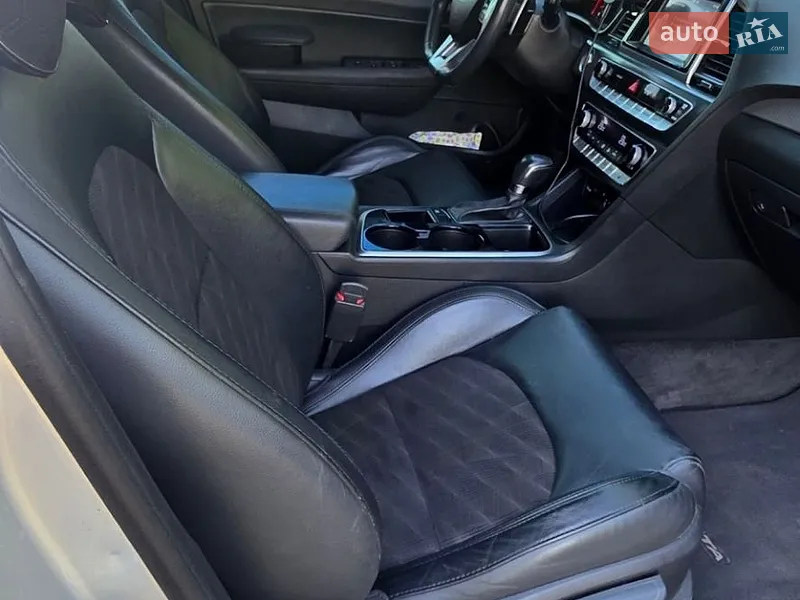 Hyundai Sonata 2018 VIN 5NPE34AF3JH713115 фото оголошення 19 з 76