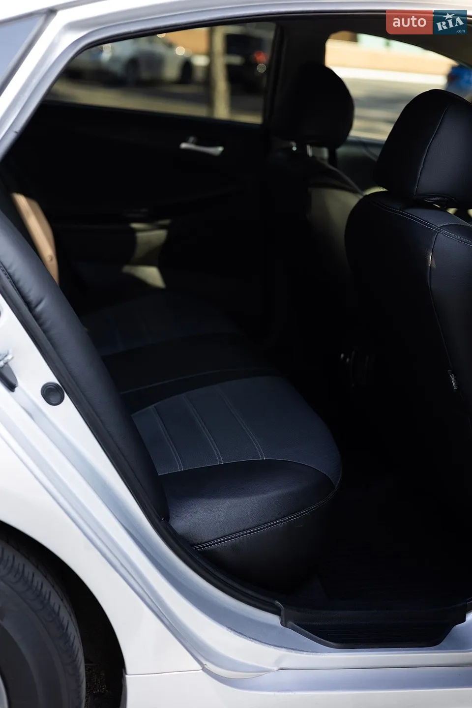 2013 Hyundai Sonata - мініатюра 18