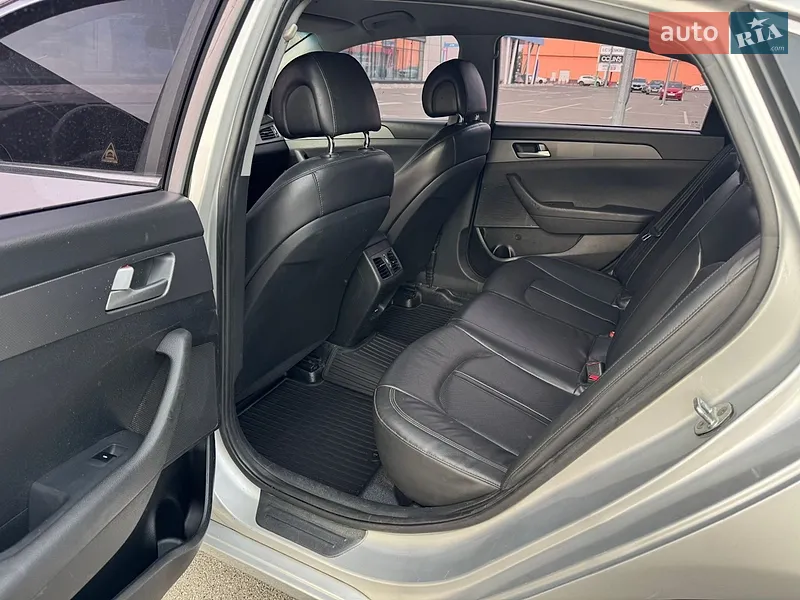 Hyundai Sonata 2016 VIN KMHE341DBGA224220 фото оголошення 9 з 64