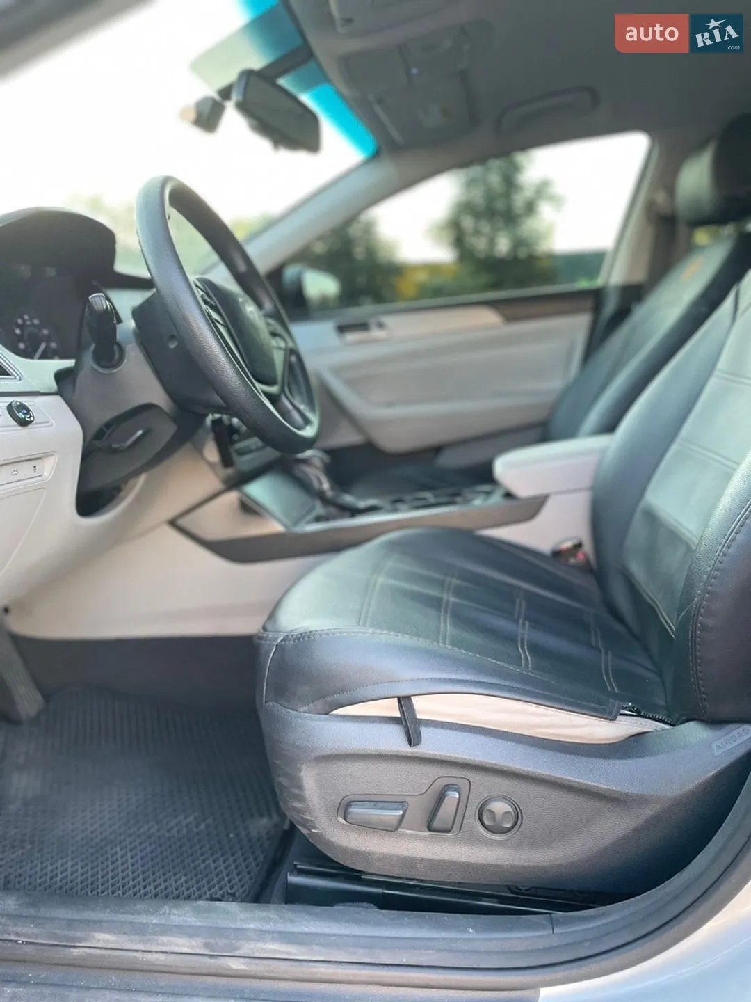2015 Hyundai Sonata - мініатюра 19