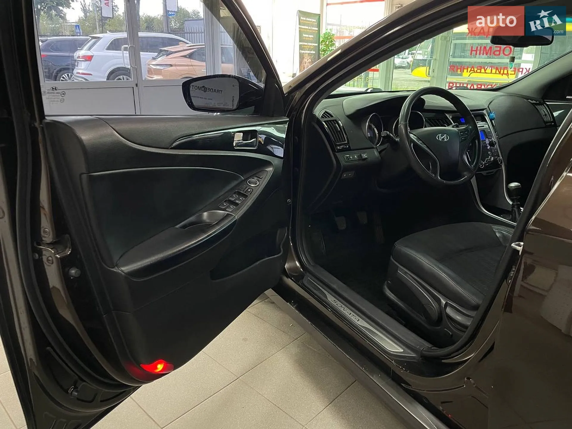 2010 Hyundai Sonata - мініатюра 13