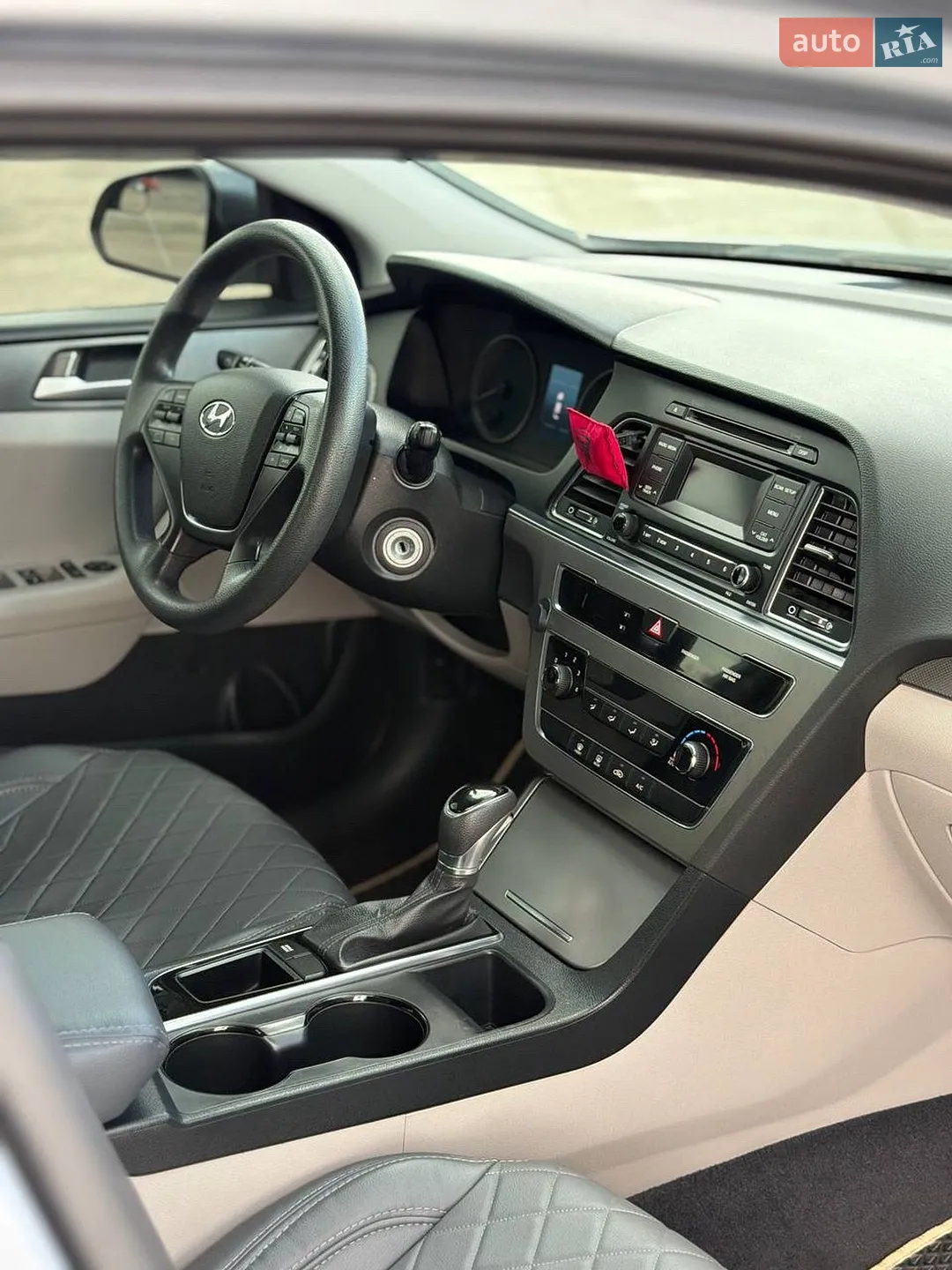 2016 Hyundai Sonata - мініатюра 31