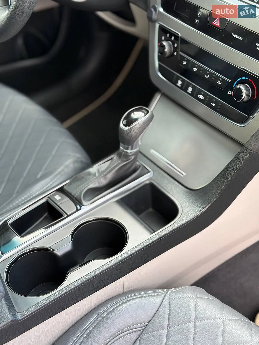 2016 Hyundai Sonata - мініатюра 36