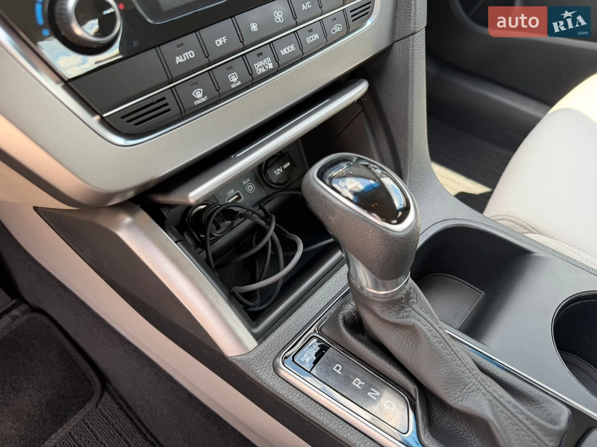 2016 Hyundai Sonata - мініатюра 16