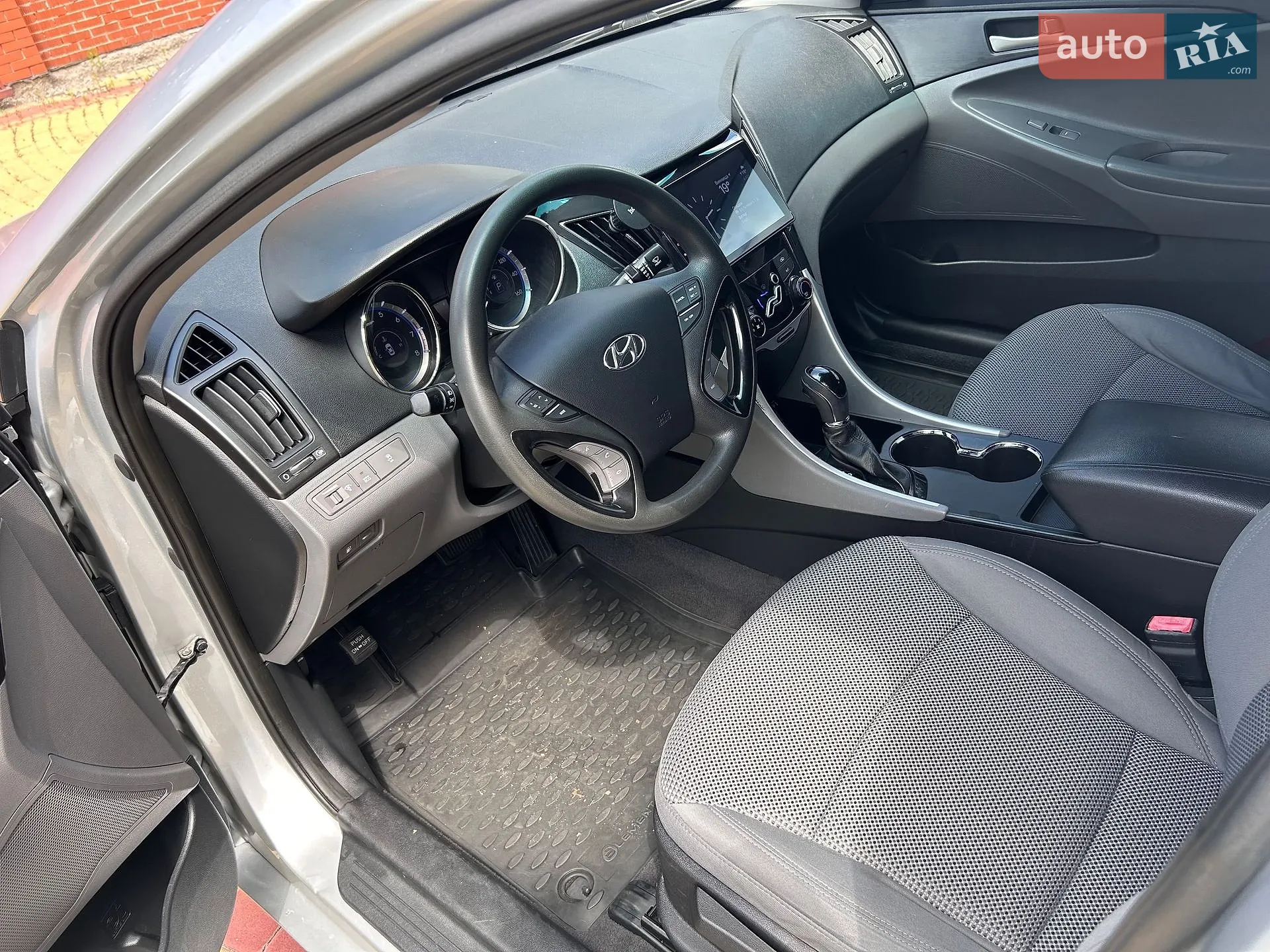 2012 Hyundai Sonata - мініатюра 12