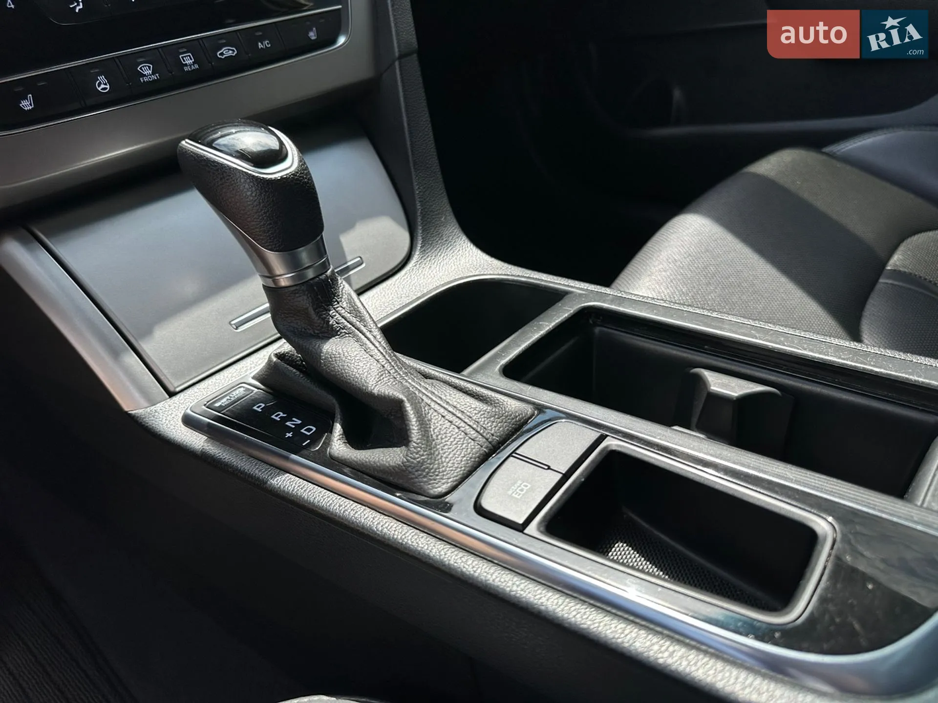 2016 Hyundai Sonata - мініатюра 47