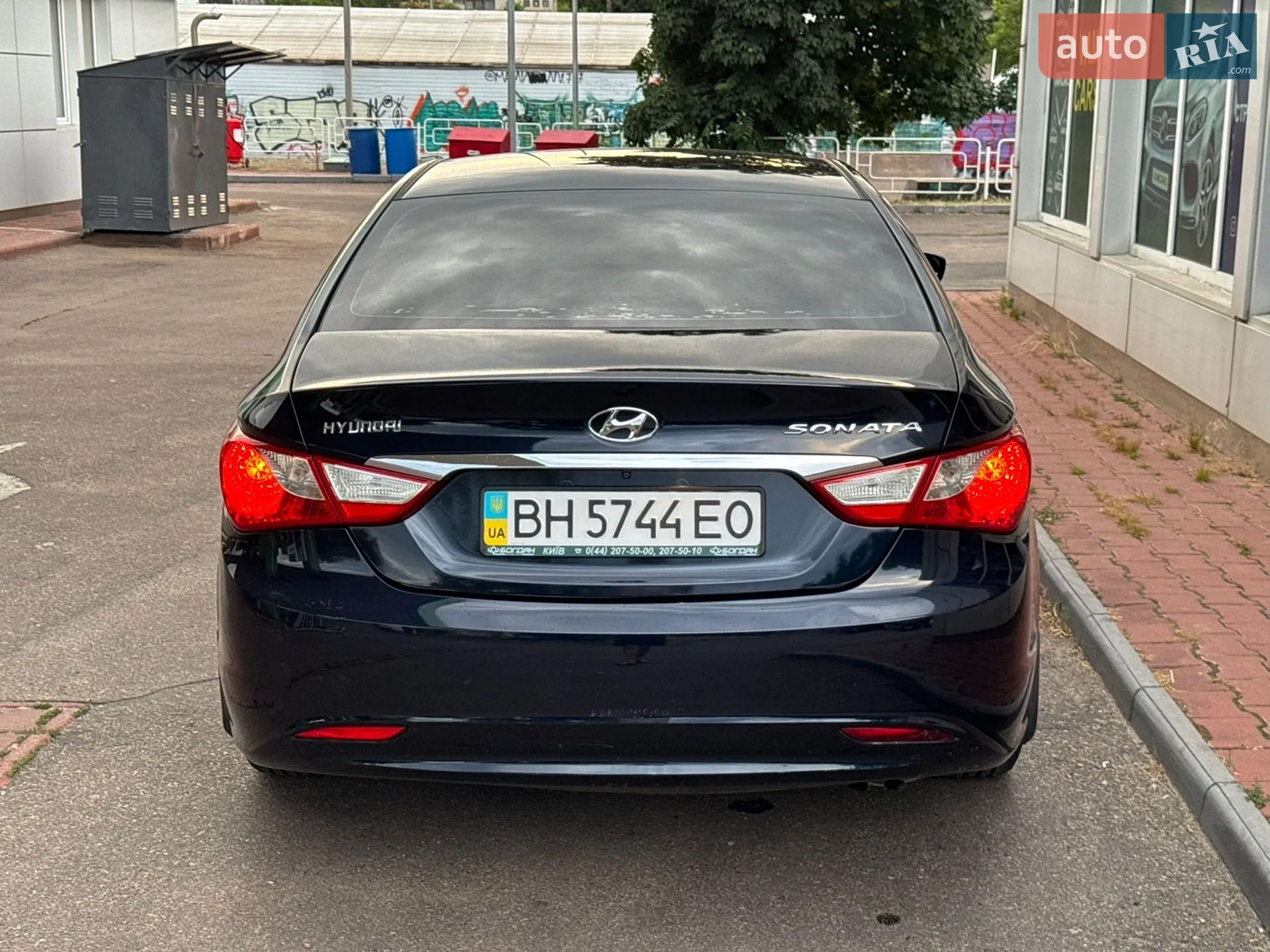 2010 Hyundai Sonata - мініатюра 11