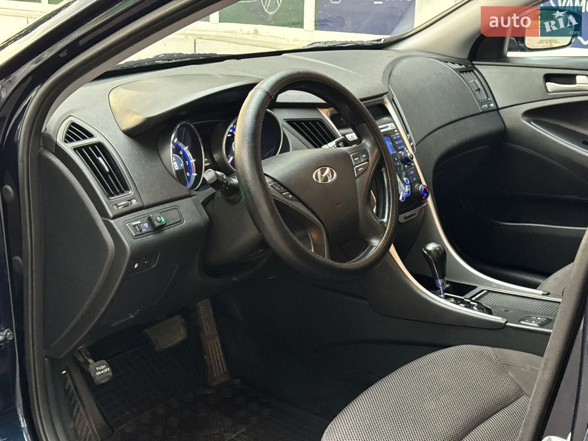 2010 Hyundai Sonata - мініатюра 16