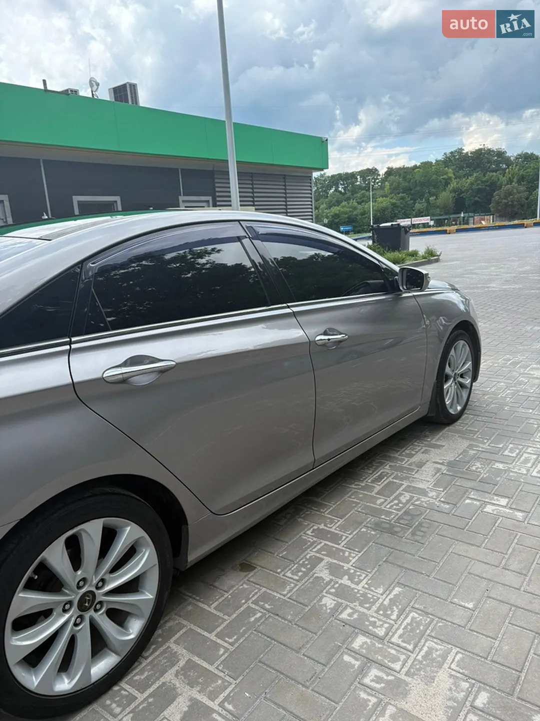 2010 Hyundai Sonata - мініатюра 10