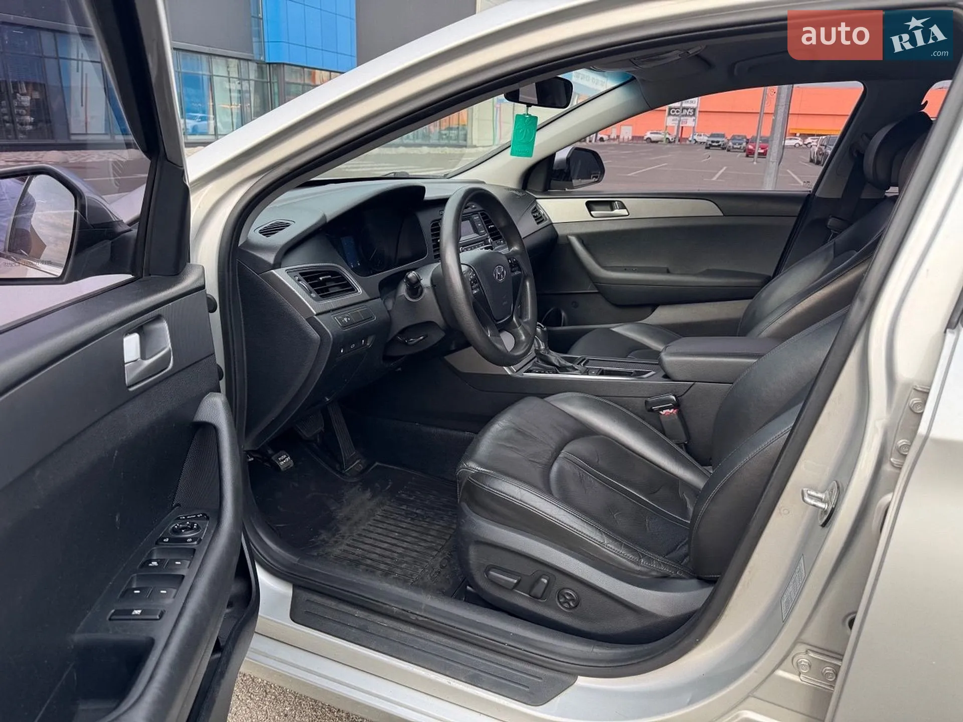 Hyundai Sonata 2016 VIN KMHE341DBGA224220 фото оголошення 7 з 23
