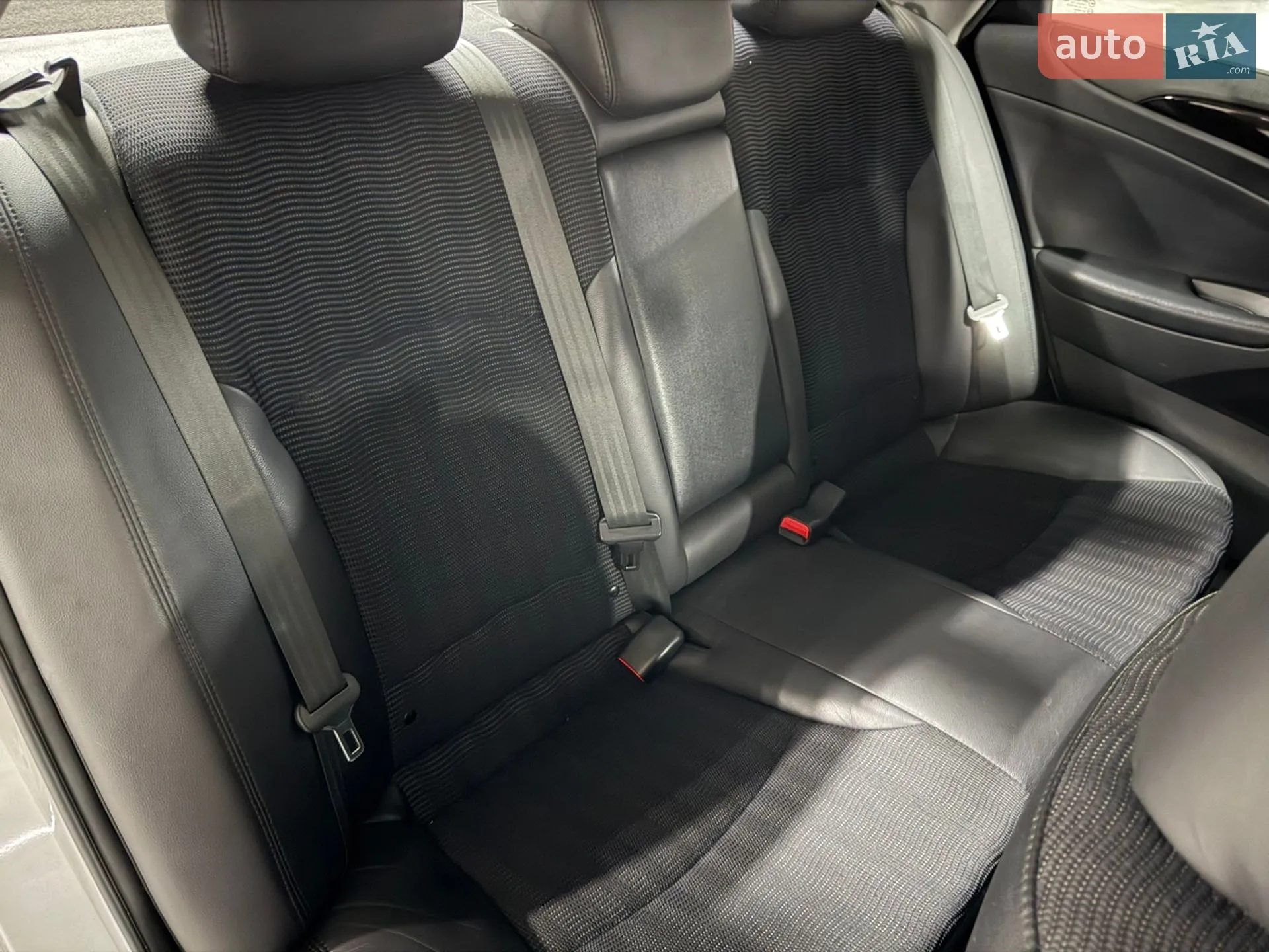 2011 Hyundai Sonata - мініатюра 18