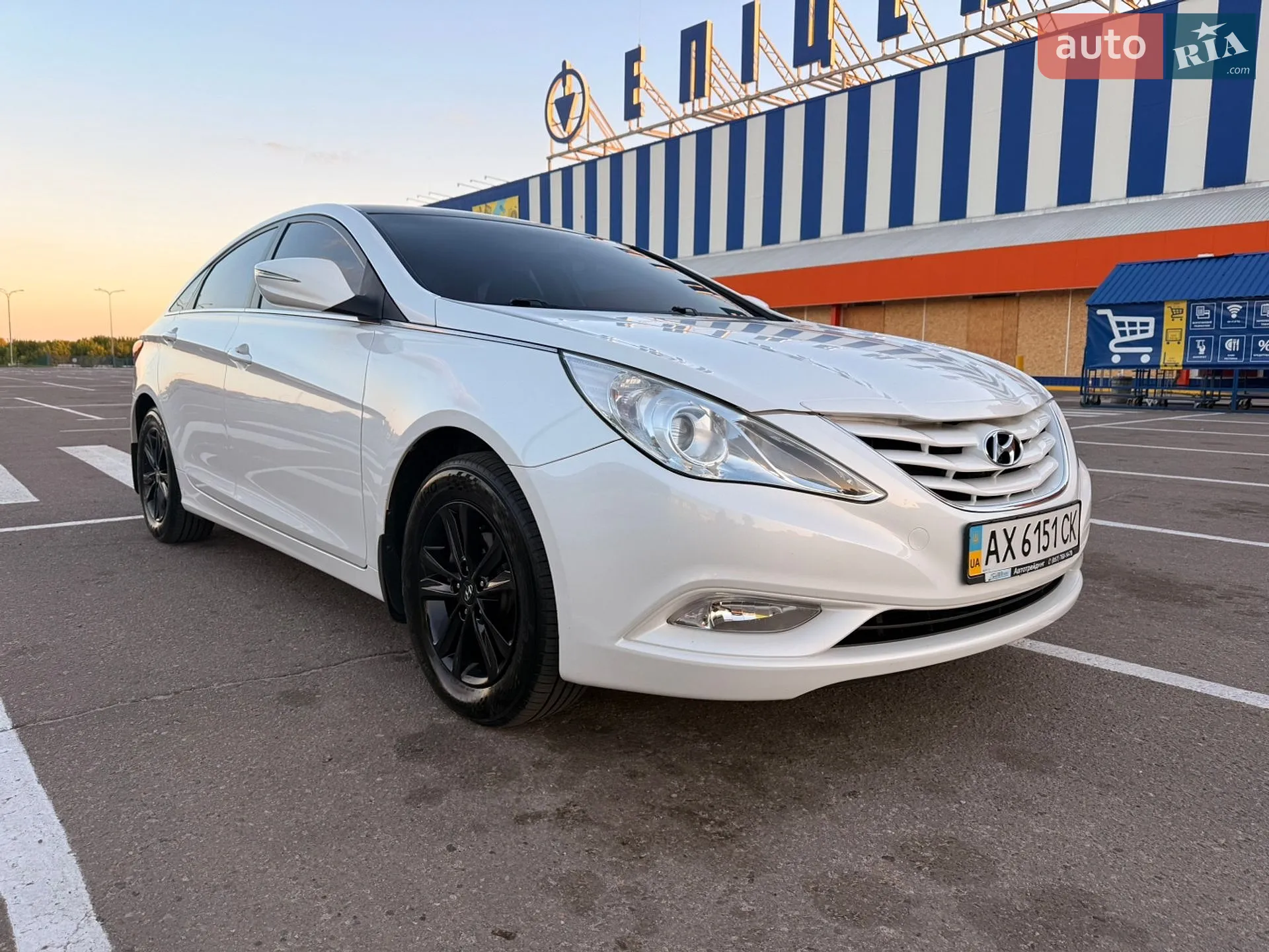 2011 Hyundai Sonata - мініатюра 2
