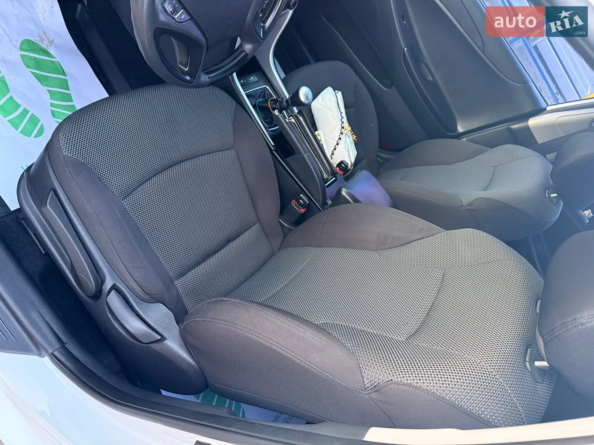 2011 Hyundai Sonata - мініатюра 8