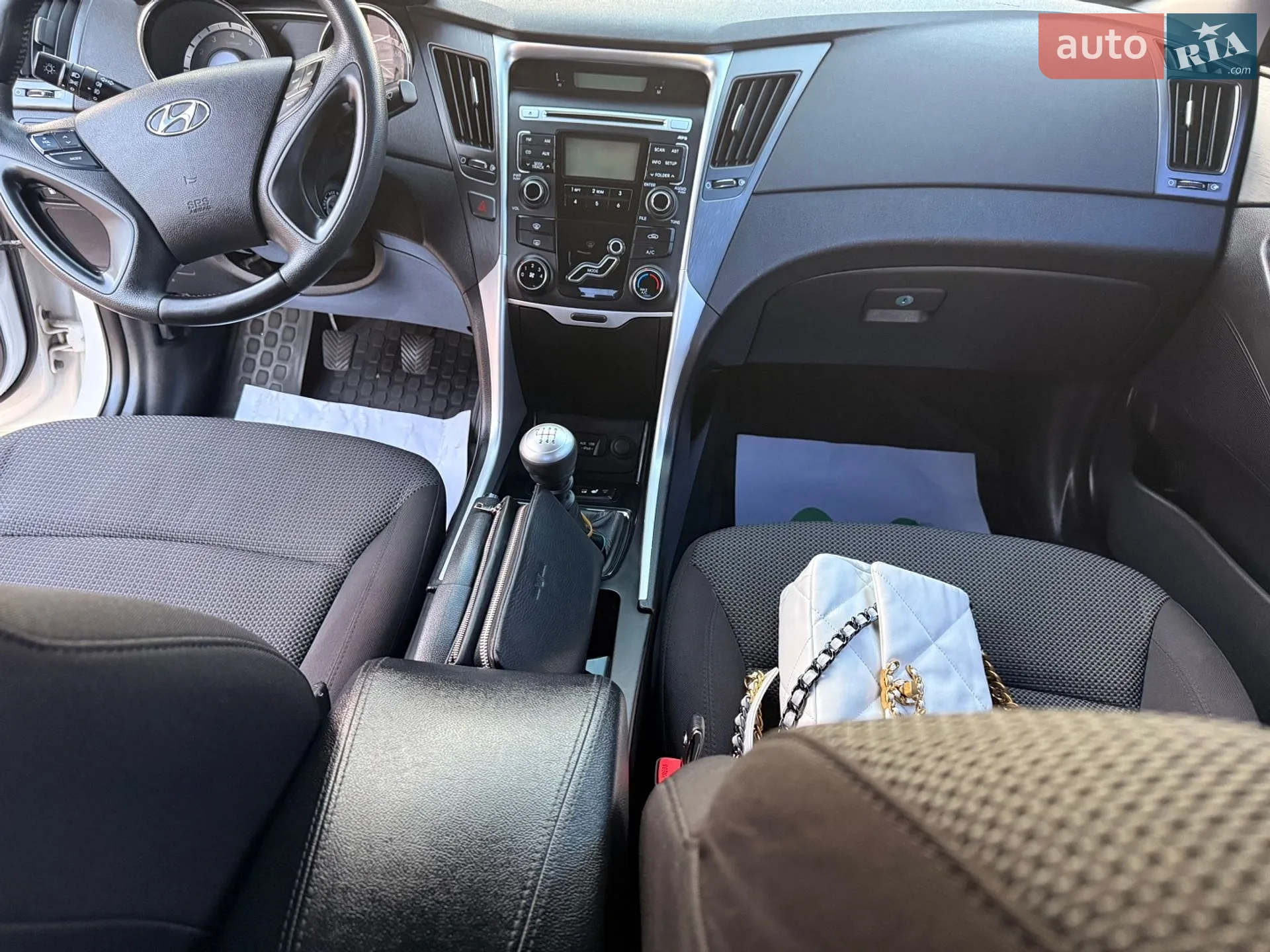 2011 Hyundai Sonata - мініатюра 11
