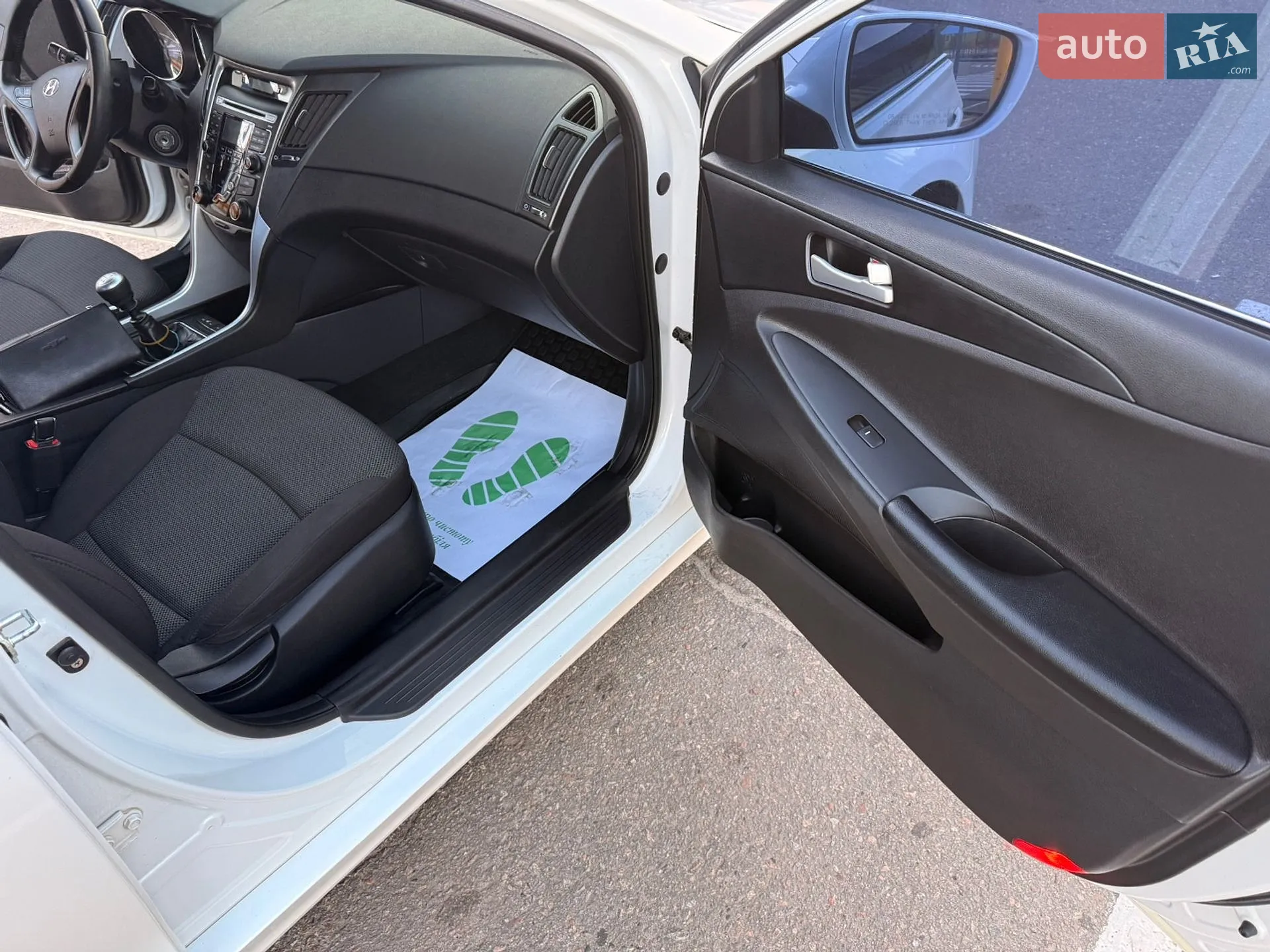 2011 Hyundai Sonata - мініатюра 12