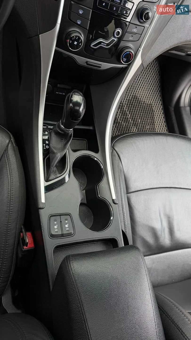 2012 Hyundai Sonata - мініатюра 17
