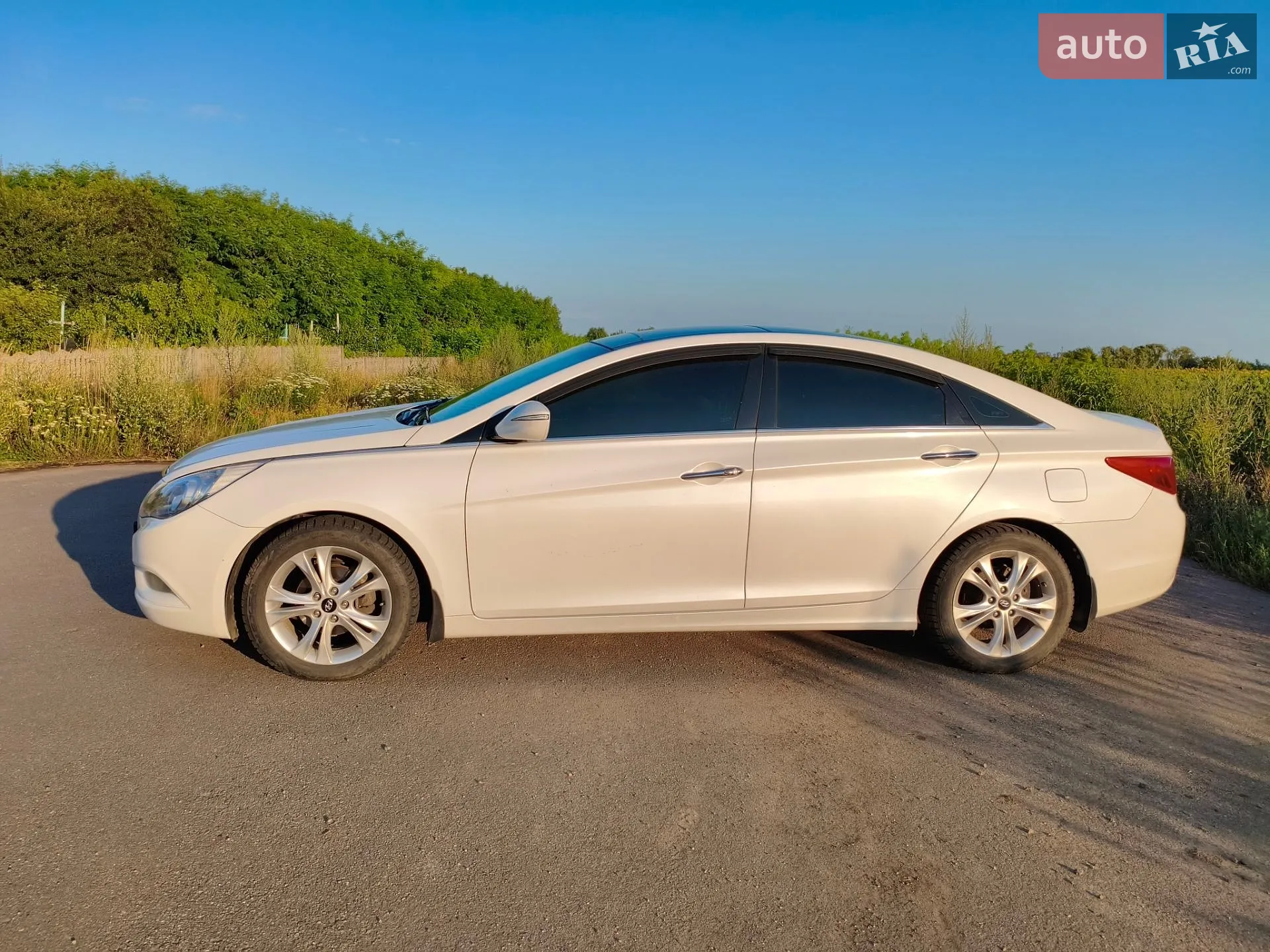 2010 Hyundai Sonata - мініатюра 9