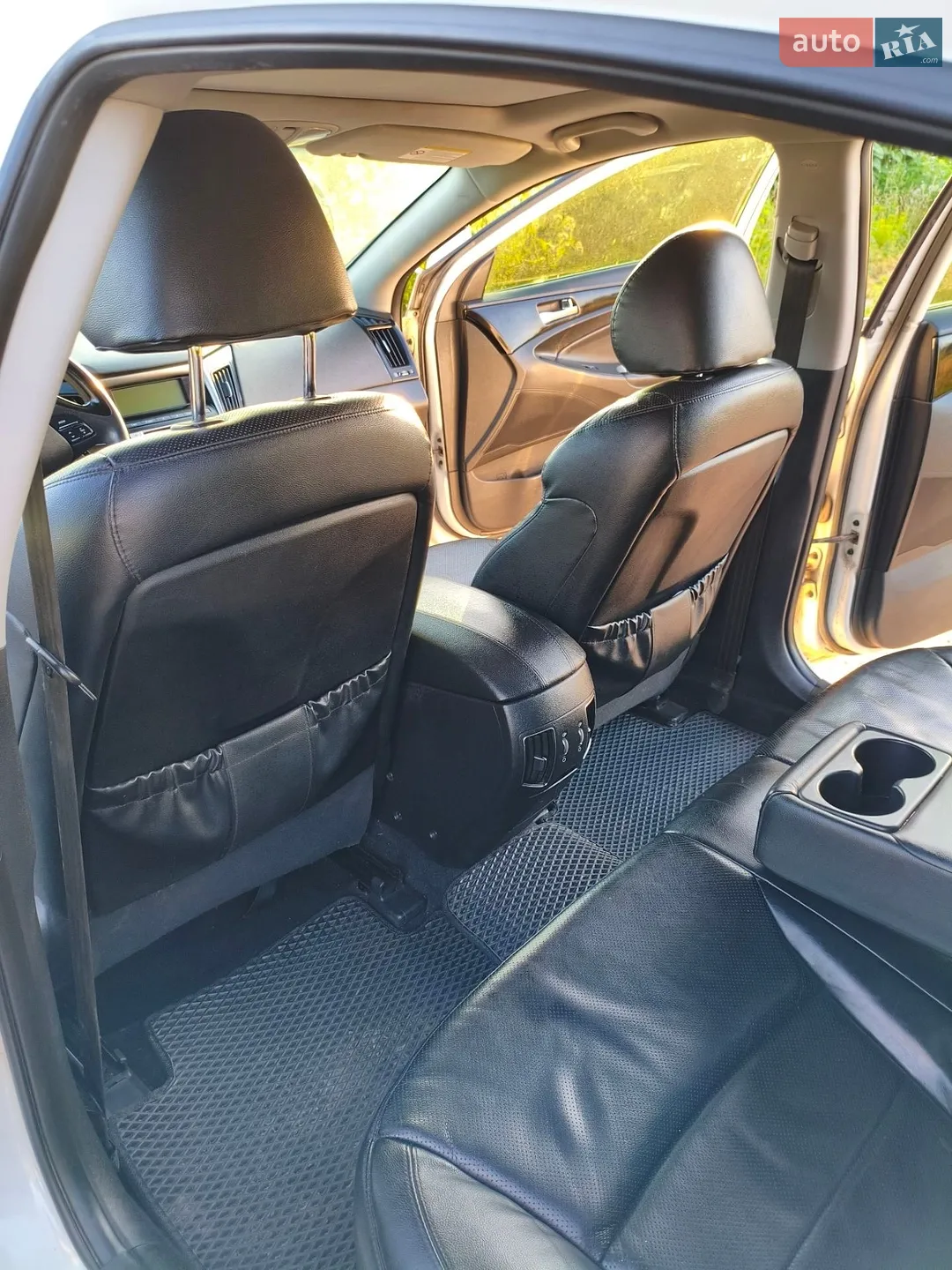 2010 Hyundai Sonata - мініатюра 21