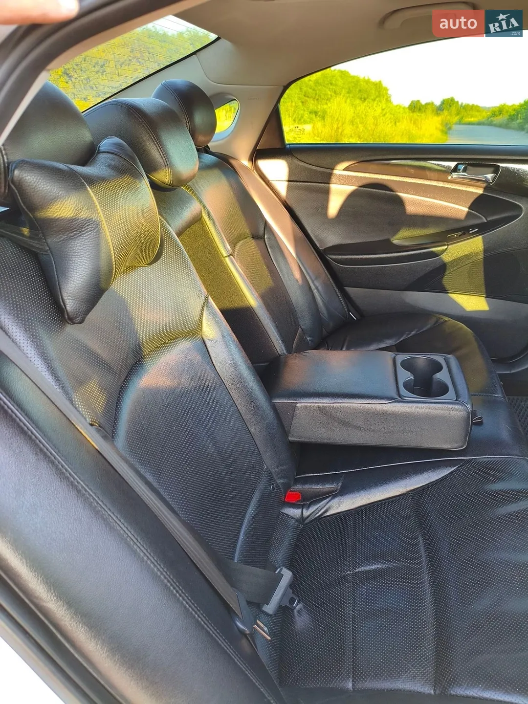 2010 Hyundai Sonata - мініатюра 23