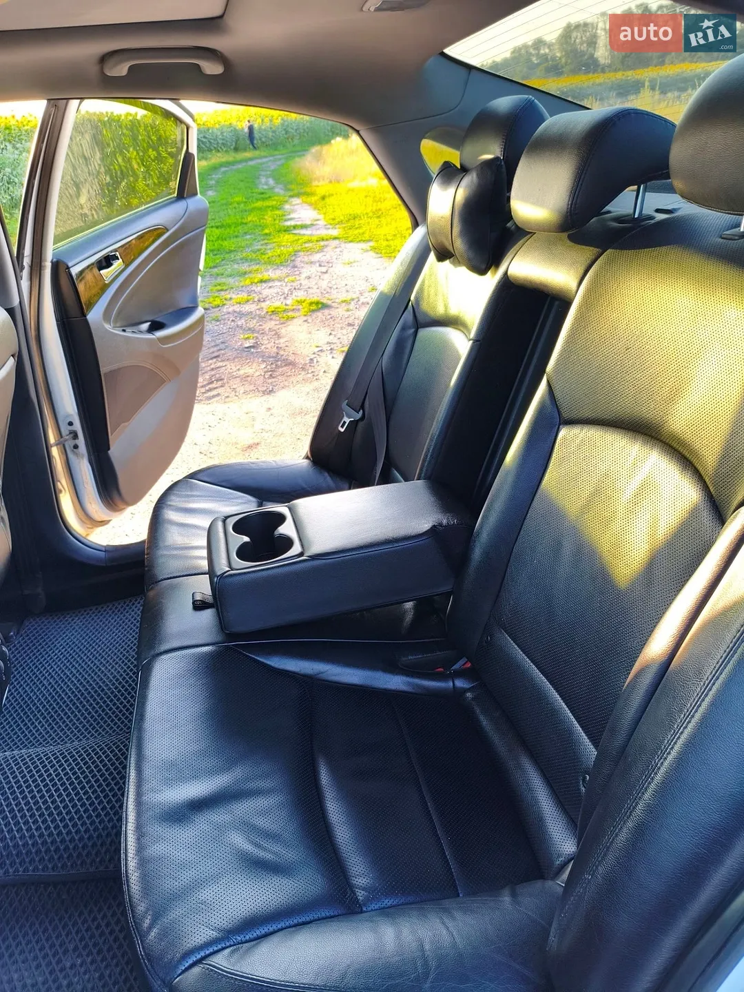 2010 Hyundai Sonata - мініатюра 22