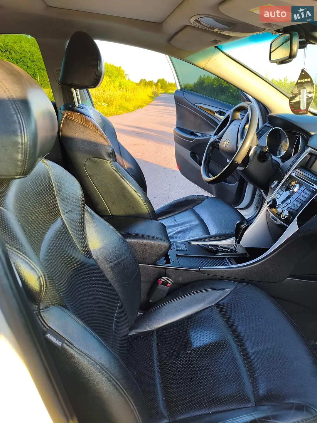 2010 Hyundai Sonata - мініатюра 24