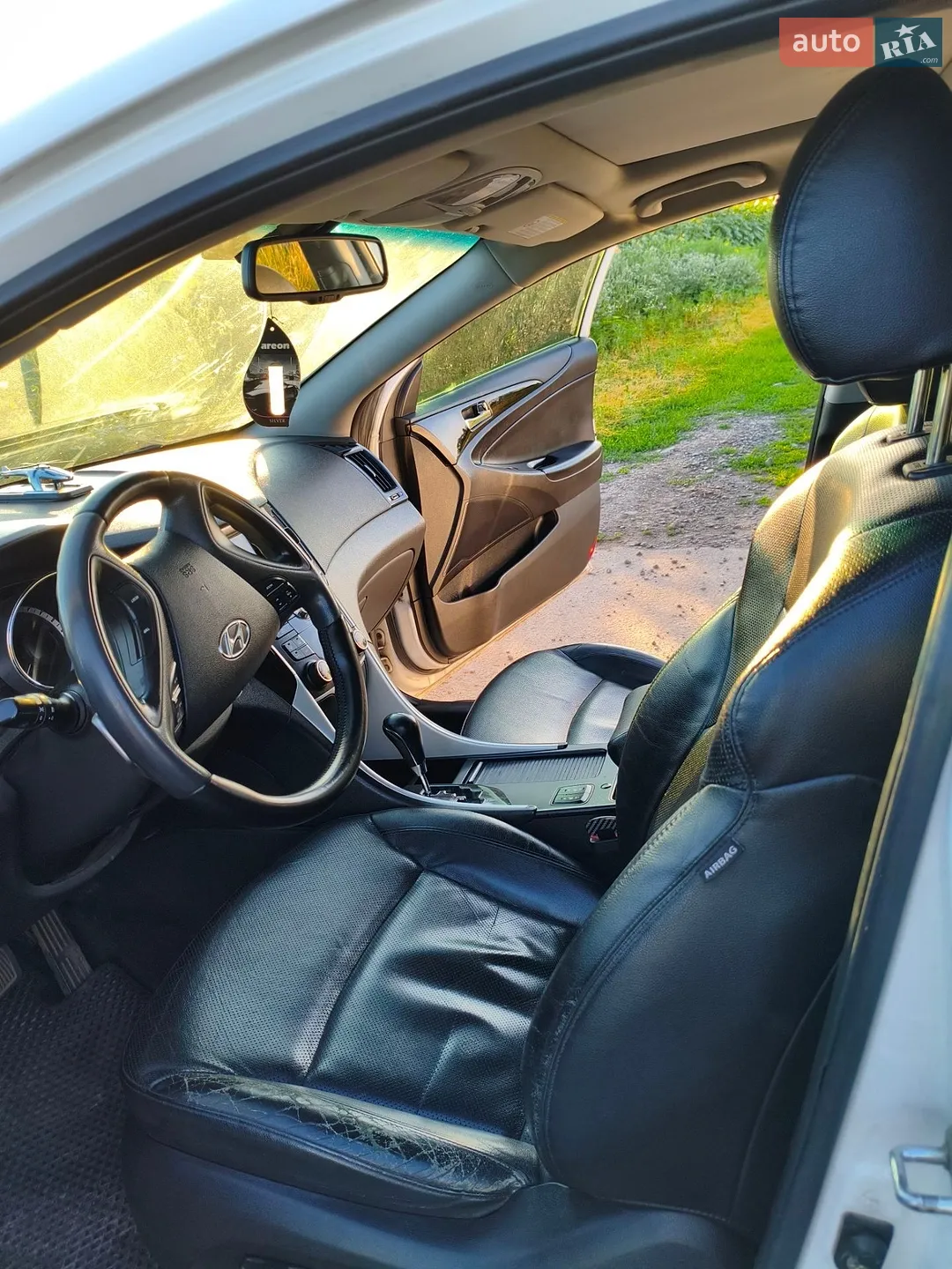 2010 Hyundai Sonata - мініатюра 27
