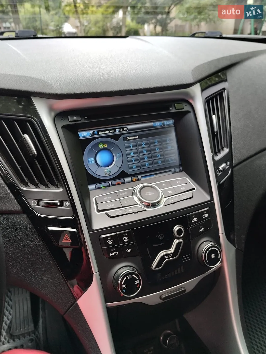 2010 Hyundai Sonata - мініатюра 17