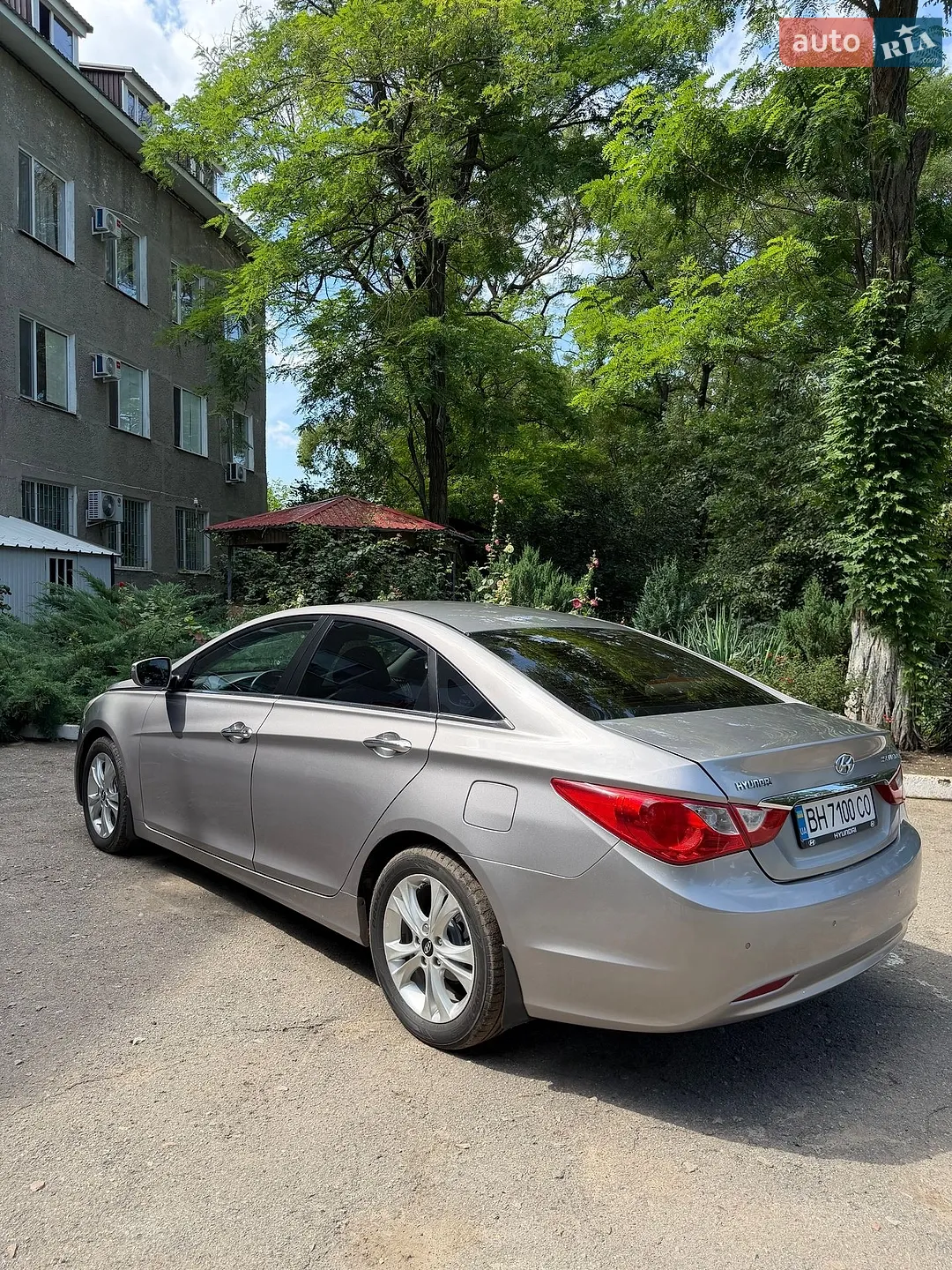 2010 Hyundai Sonata - мініатюра 5